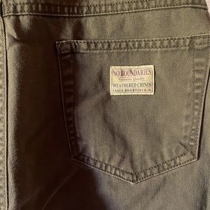 Vintage No Boundaries Overall Shorts!